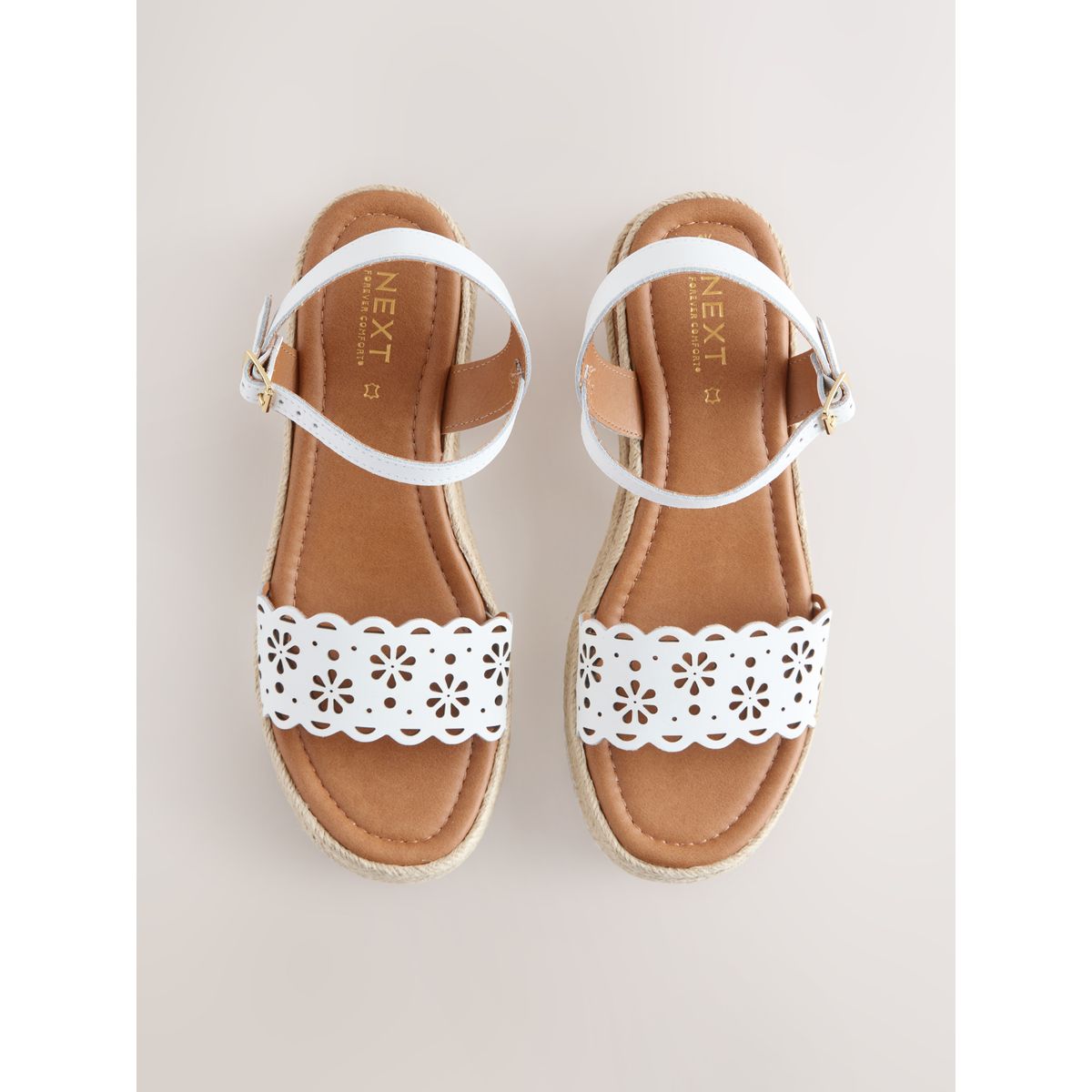 Chaussures compensées en cuir à découpe laser blanc, NEXT
