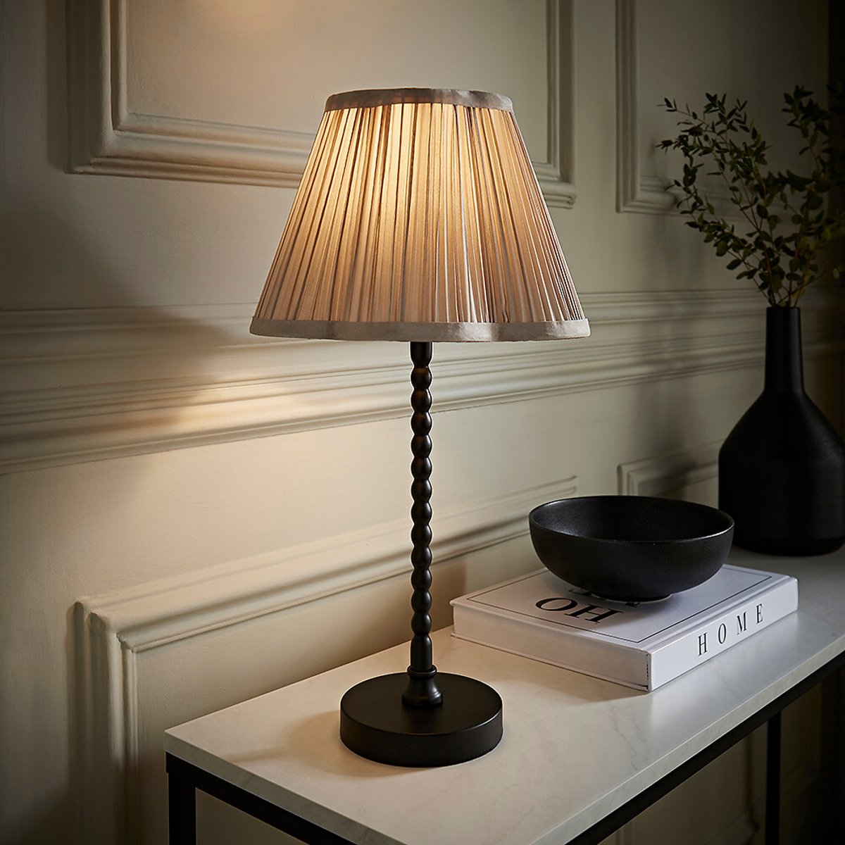 Max Bobble Table Lamp with Faux Silk Scallop Shade in Matte Black light grey, SO'HOME