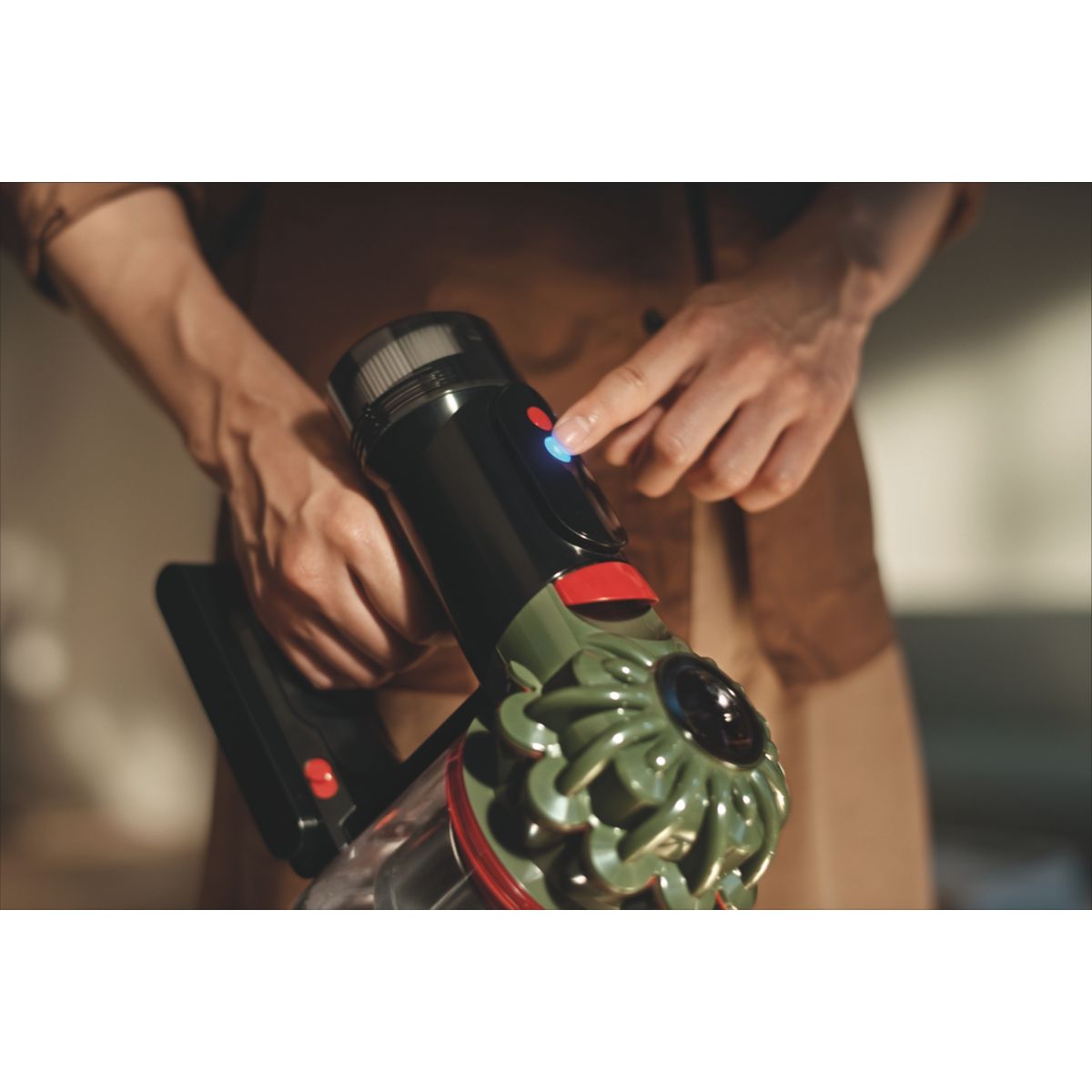 Aspirateur balai V8 Cyclone couleur unique, DYSON