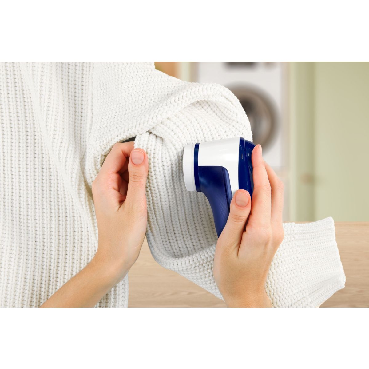 Rasoir Anti-bouloches rechargeable USB-C couleur unique, ESSENTIEL B