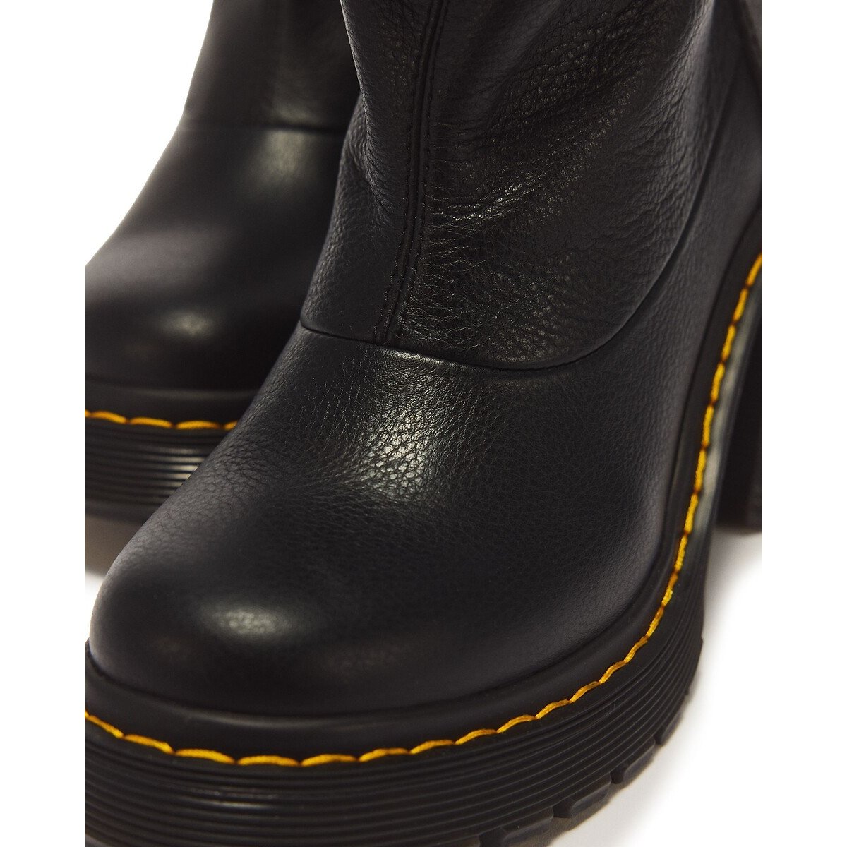 Mi-bottes Kasey en cuir Virginia noir, DR. MARTENS