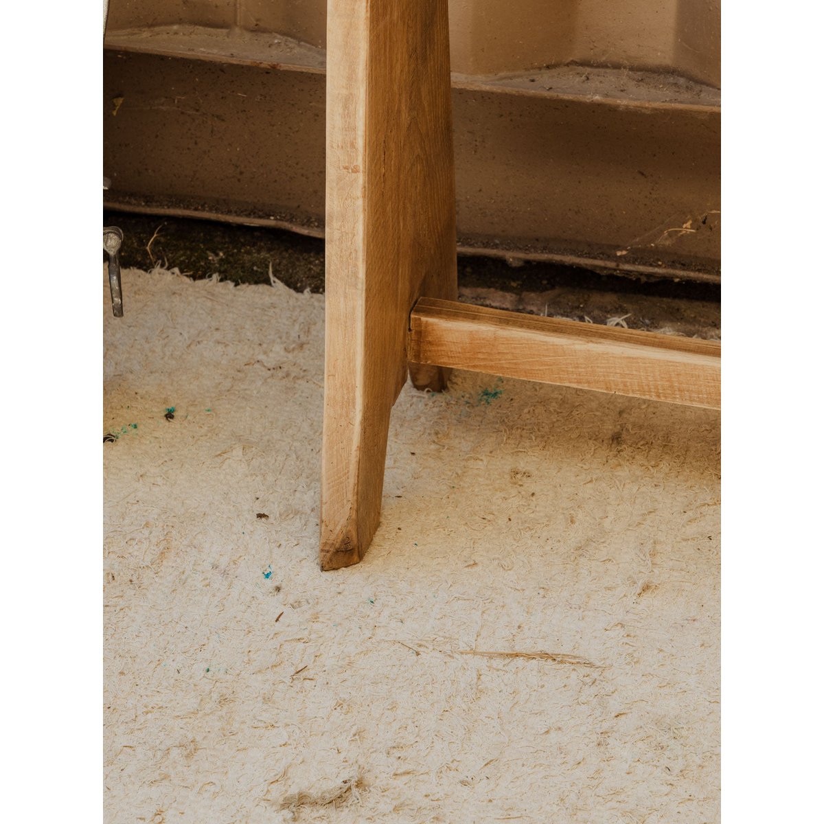 Petit banc en bois Antoine N°462 - Bon état bois clair, DEBONGOUT