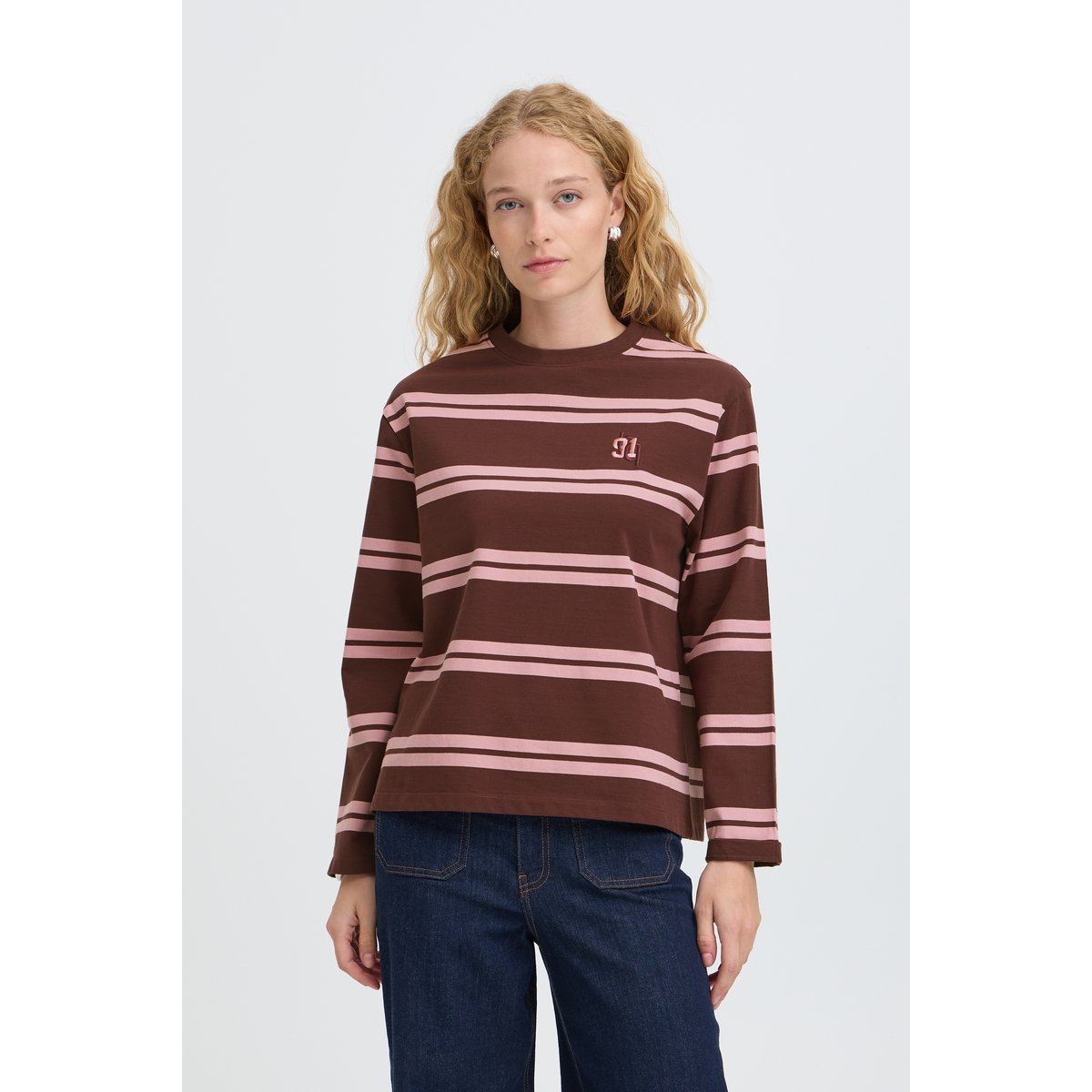 Á manches longues marron fudge stripe, B.YOUNG