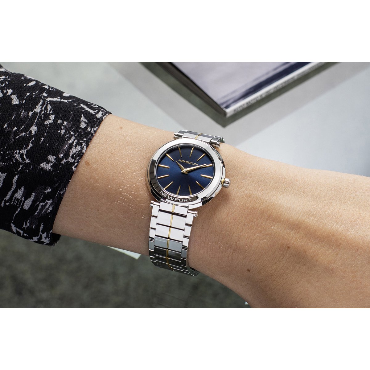 Montre Analogique NEWPORT SLIM argenté bleu foncé argenté, HERBELIN