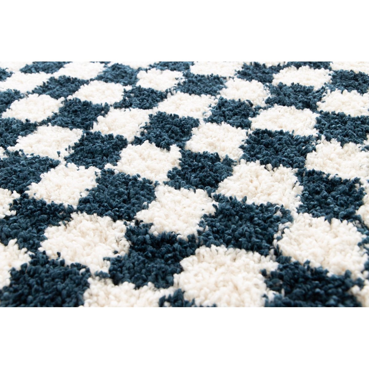 Tapis damier poils longs doux et volumineux CHECKERS bleu naturel, AFK LIVING