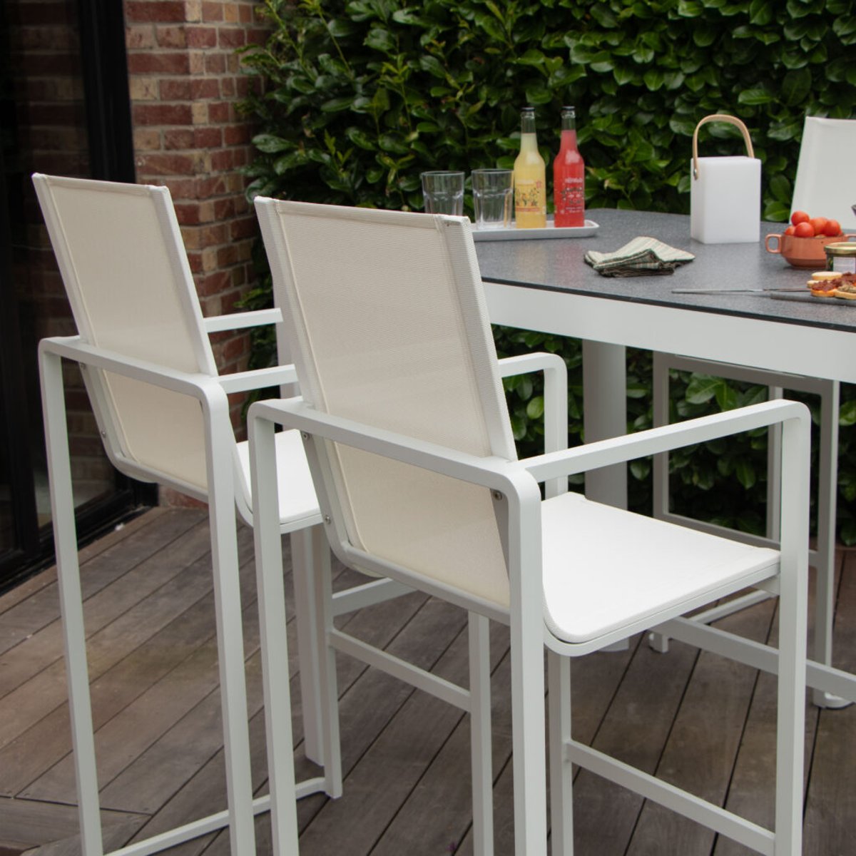 Ensemble en aluminium, 4 chaises hautes BARSET blanc, WILSA GARDEN