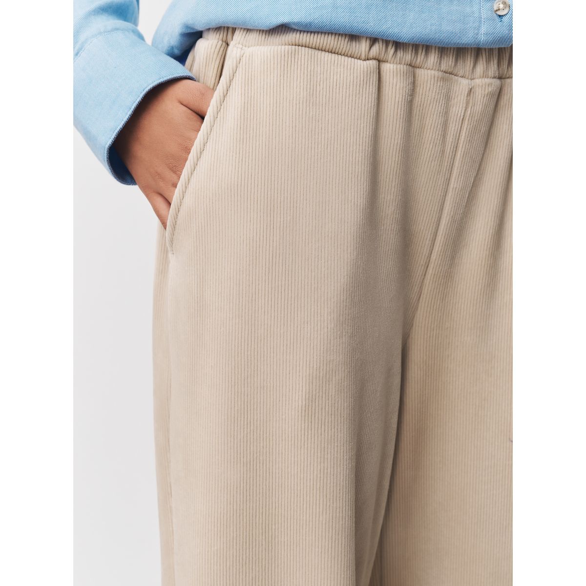 Pantalon large en velours côtelé doux crème, NEXT