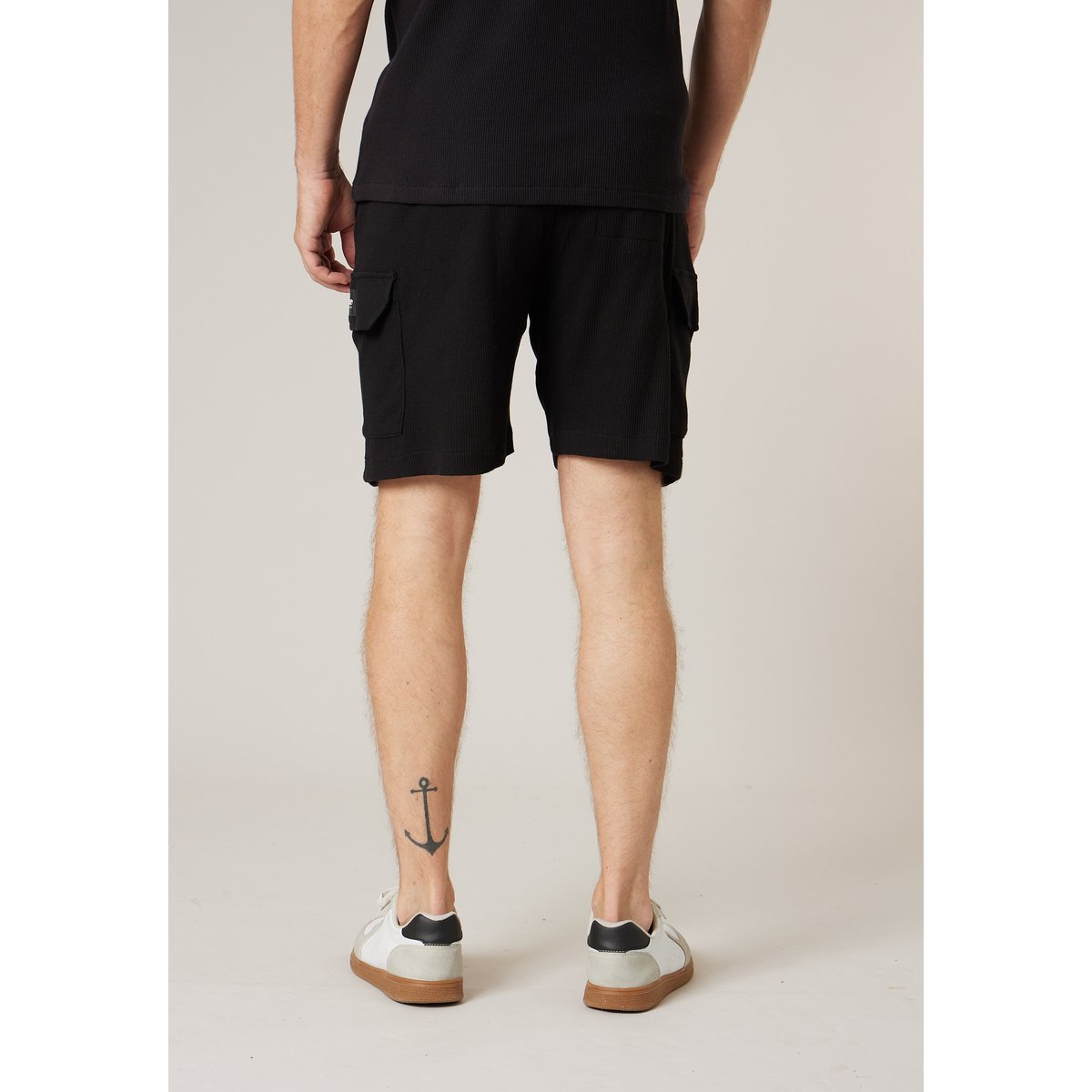 Short cargo regular homme en coton HOBART black, DEELUXE