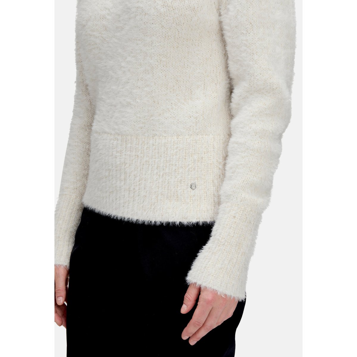 Pull-over en maille à encolure en v white sand, BETTY & CO