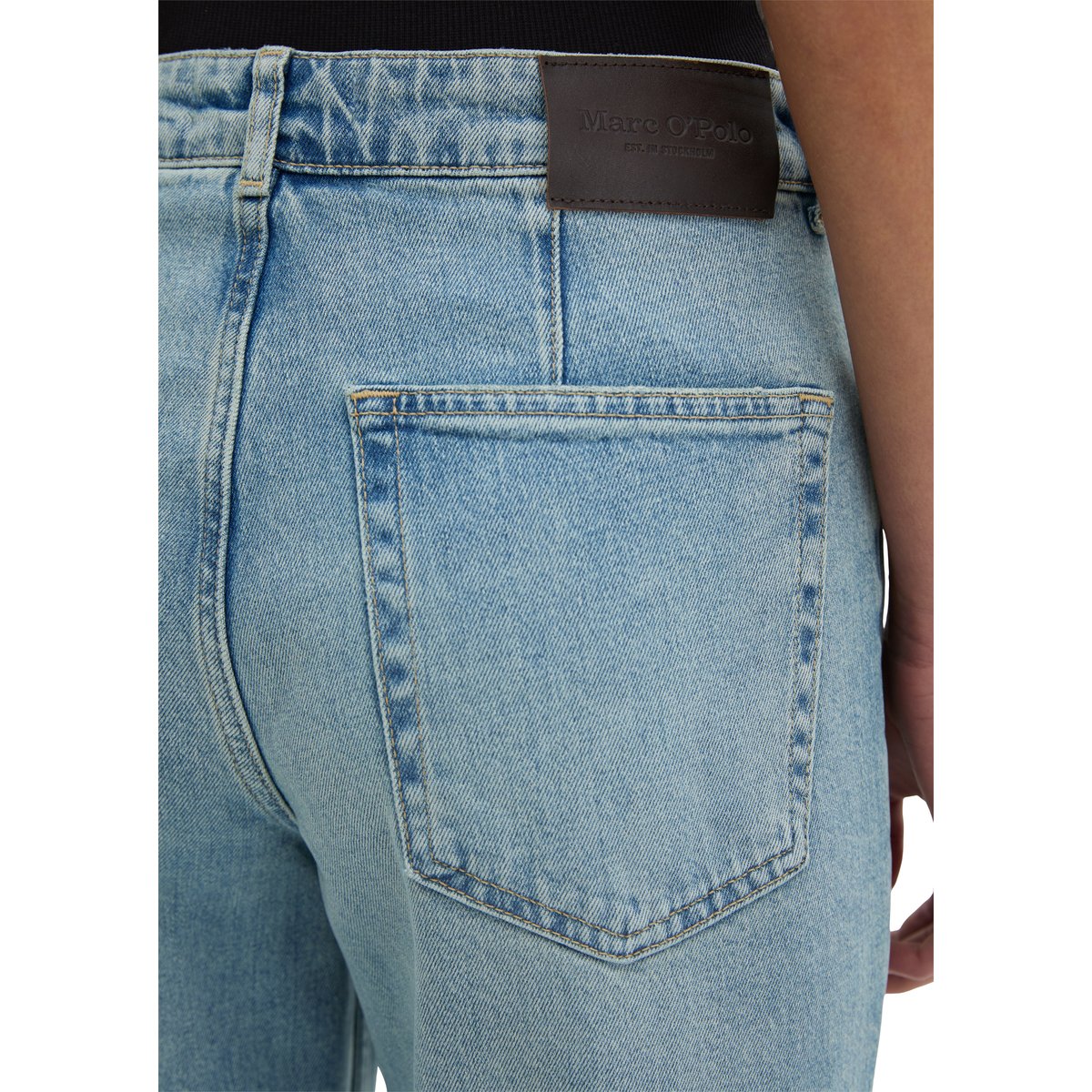 Jeans modèle Caya flared avec CIRCULOSE bleu clair, MARC O'POLO