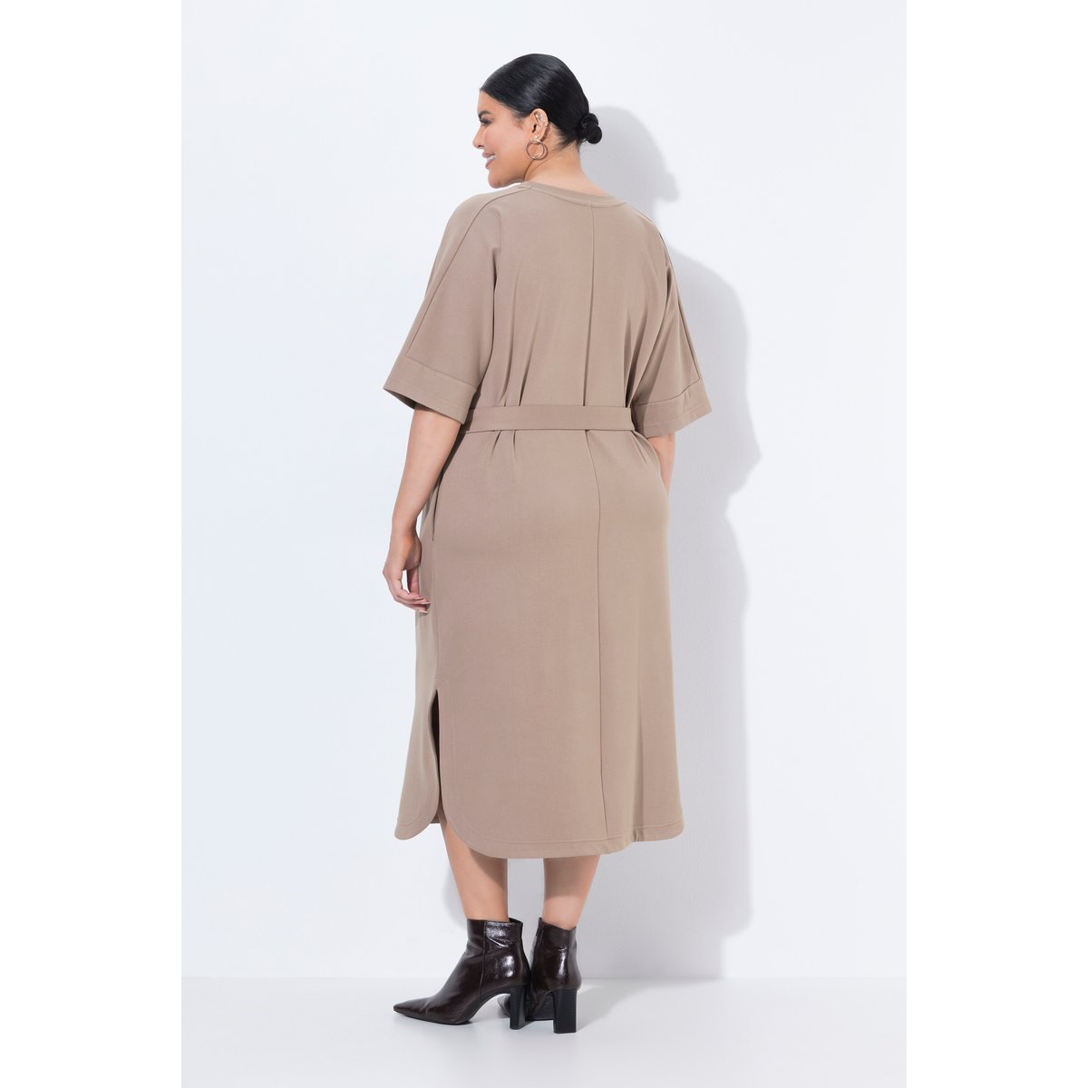 Robe midi oversize, décolleté rond marron pâle, ULLA POPKEN