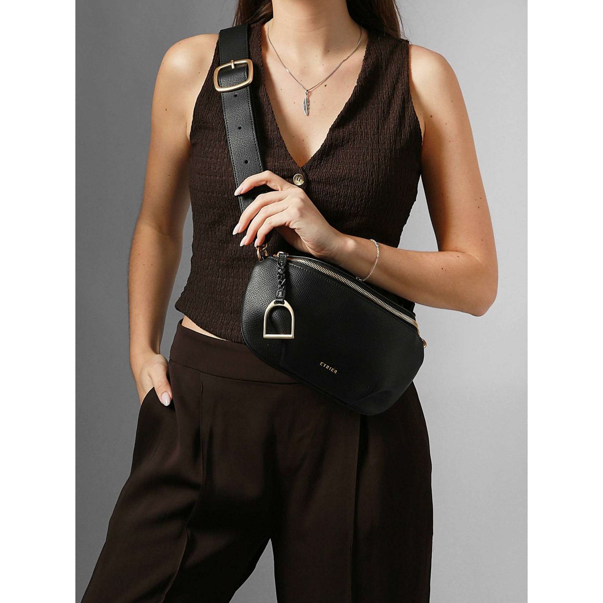 Sac banane Torsade cuir noir, ETRIER