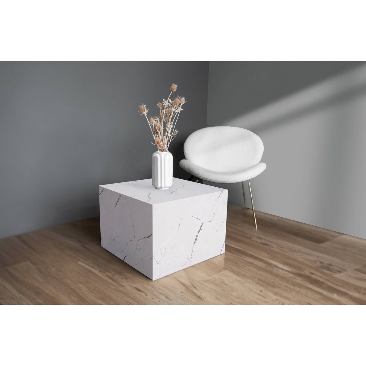Table dappoint carrée, Cuboid blanc effet marbre veiné gris, ARTE ESPINA