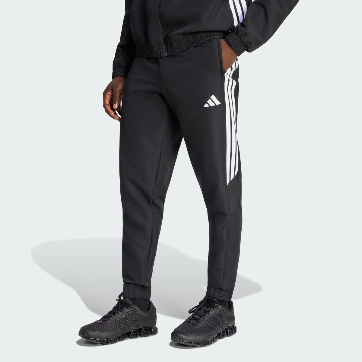 Pantalon Tissé Tiro 26 Essentials Pantalon Tissé Tiro 26 Essentials black / black / white, adidas Performance