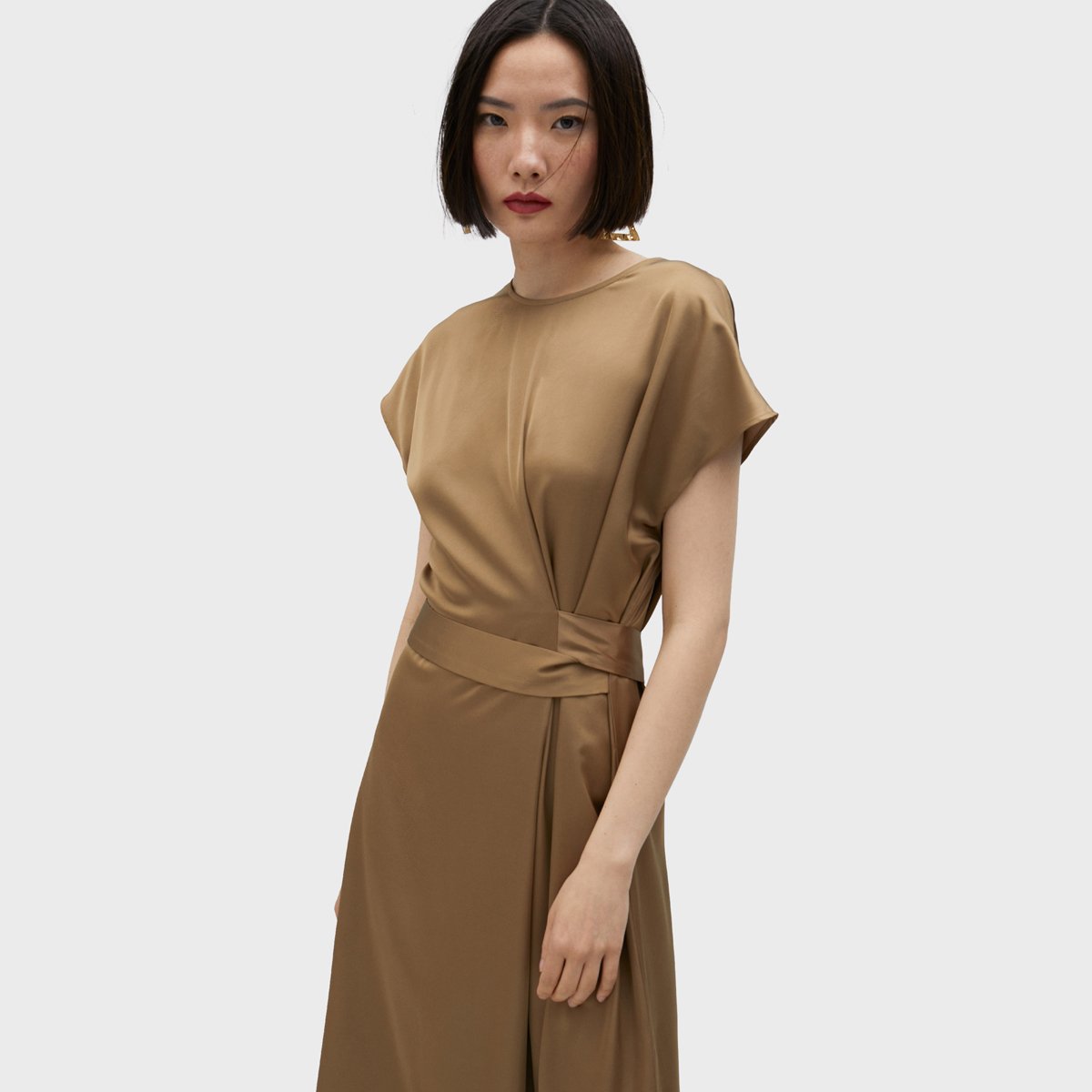 Robe longue ceinturée à manches courtes bronze, LOLA CASADEMUNT