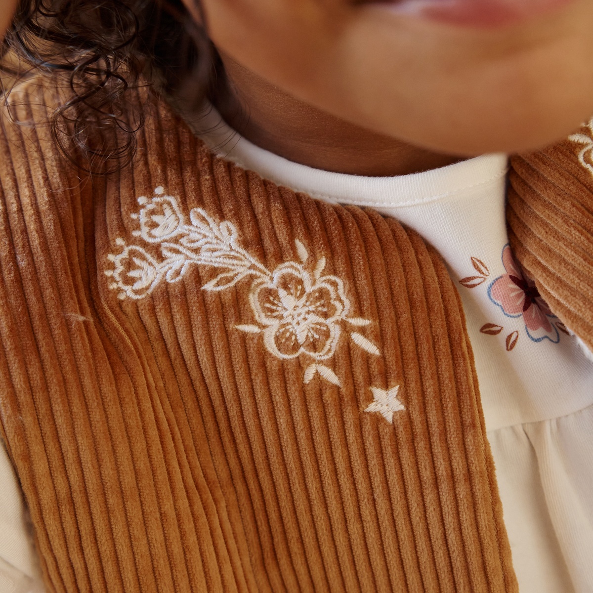 Veste sans manches enfant réversible en sherpa Cléo camel, PETIT BEGUIN