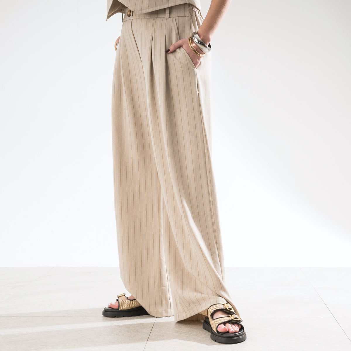 Mule MAUREEN beige/noir, TEXTO