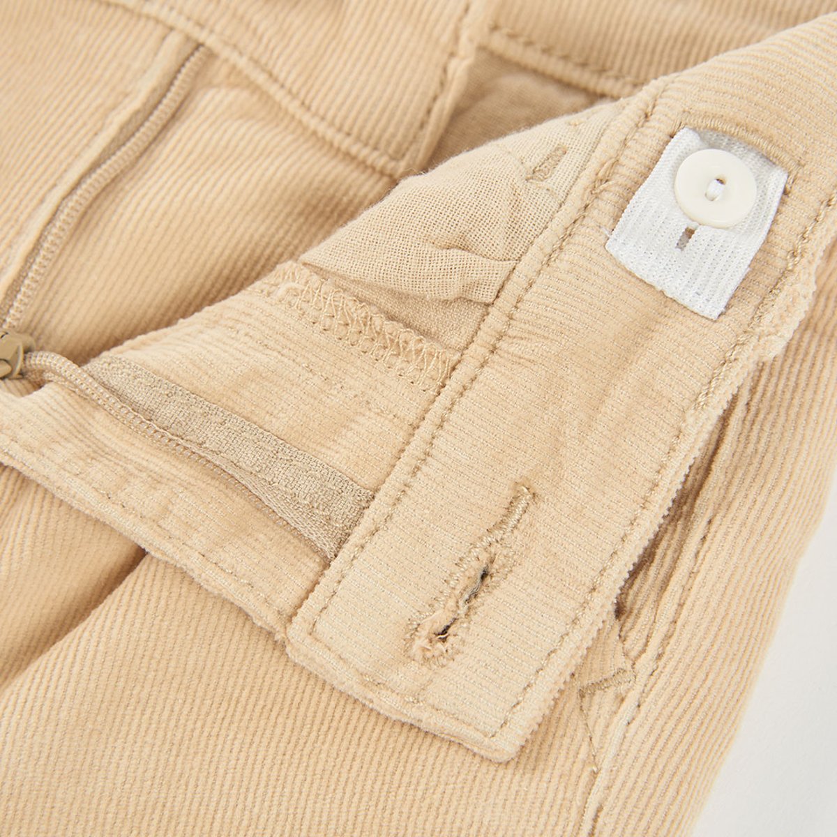 Pantalon garçon en velours côtelé fin beige, BOBOLI