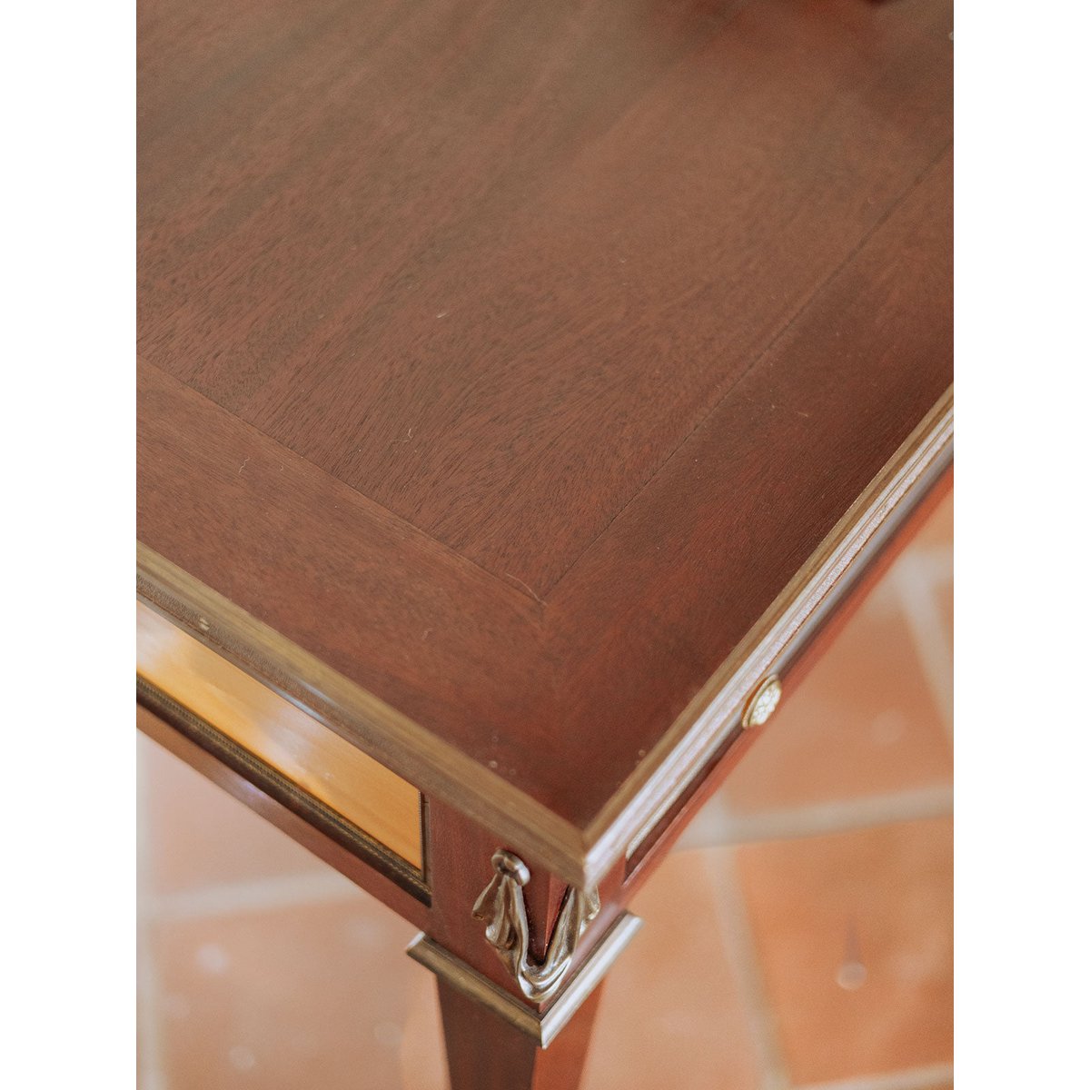 Bureau en bois style directoire au plateau amovible Edouard N°1028 - Bon état bois clair, DEBONGOUT