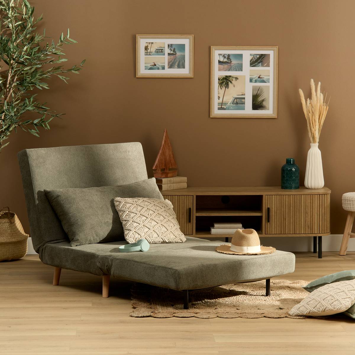 Fauteuil convertible 3 positions en tissu KORA vert cedre, ATMOSPHERA