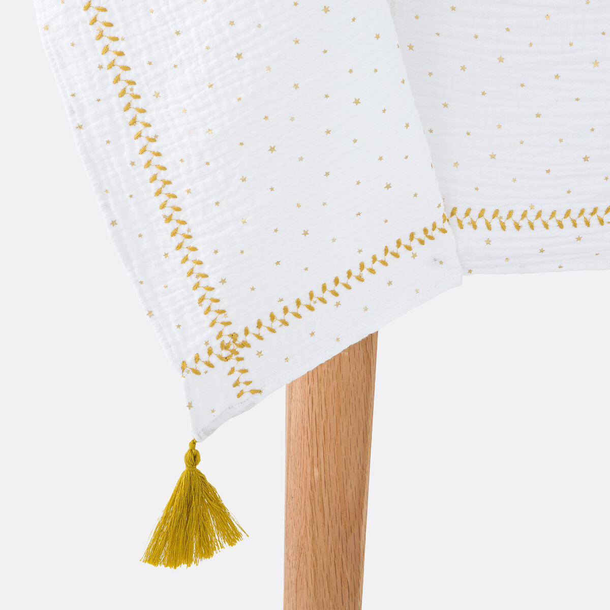 Kumla Stars Embroidered Cotton Muslin Tablecloth golden white, LA REDOUTE INTERIEURS