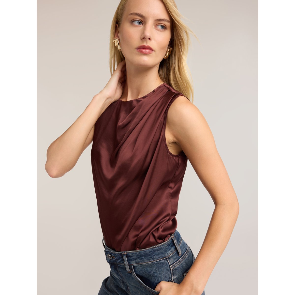 Top avec drapé asymétrique marron, MOTIVI