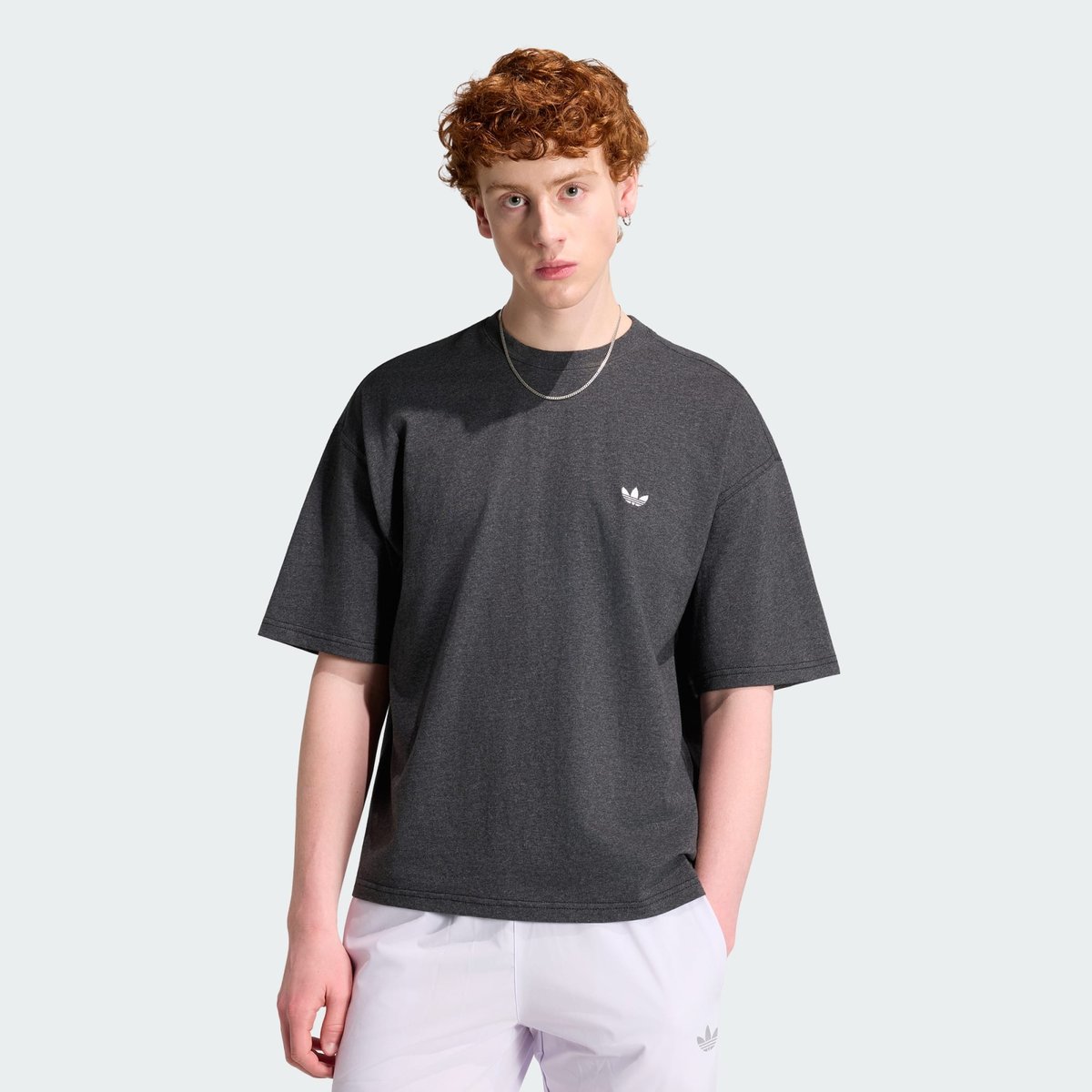 T-Shirt Cropped Chiné Trèfle Essentials Large T-Shirt Cropped Chiné Trèfle Essentials Large dark grey heather, adidas Originals