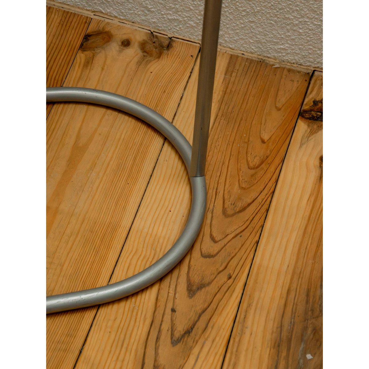 Table d'appoint aux lignes courbes Hanna N°1611 - Bon état transparent, DEBONGOUT
