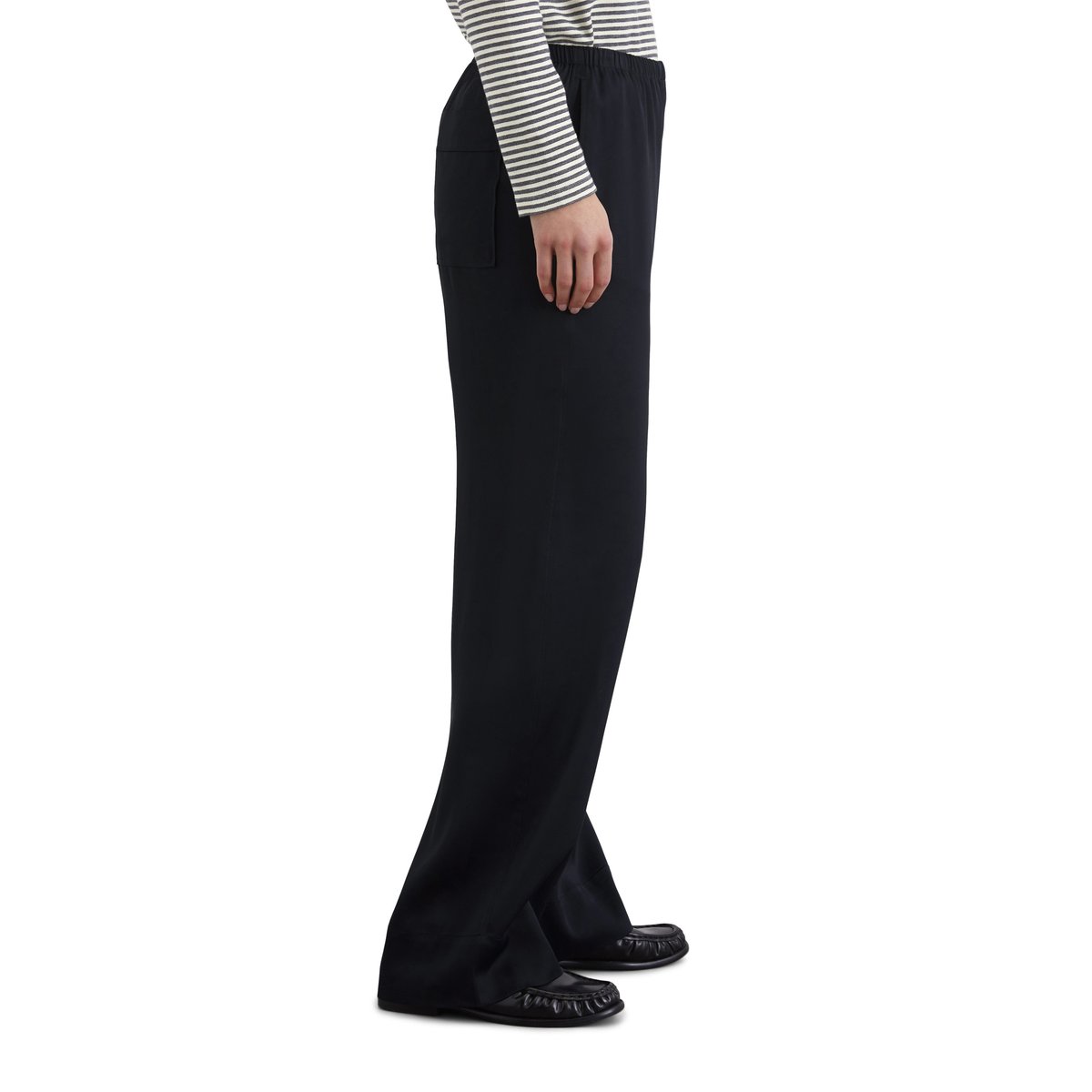 Pantalon en satin relaxed en viscose stretch fluide bleu foncé, MARC O'POLO