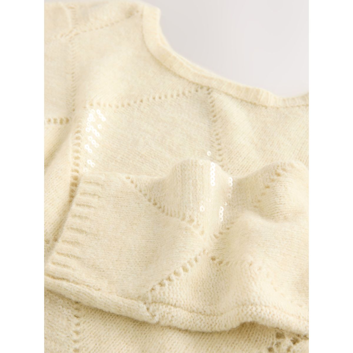 Pull à épaules dénudées, losanges et sequins écru, NEXT