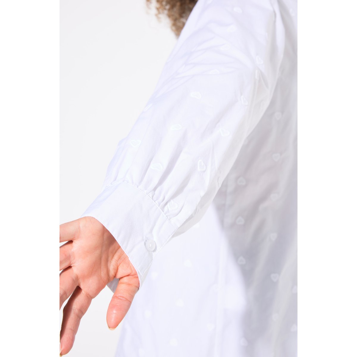 Blouse, broderie cœur, coupe évasée blanc cassé, ULLA POPKEN