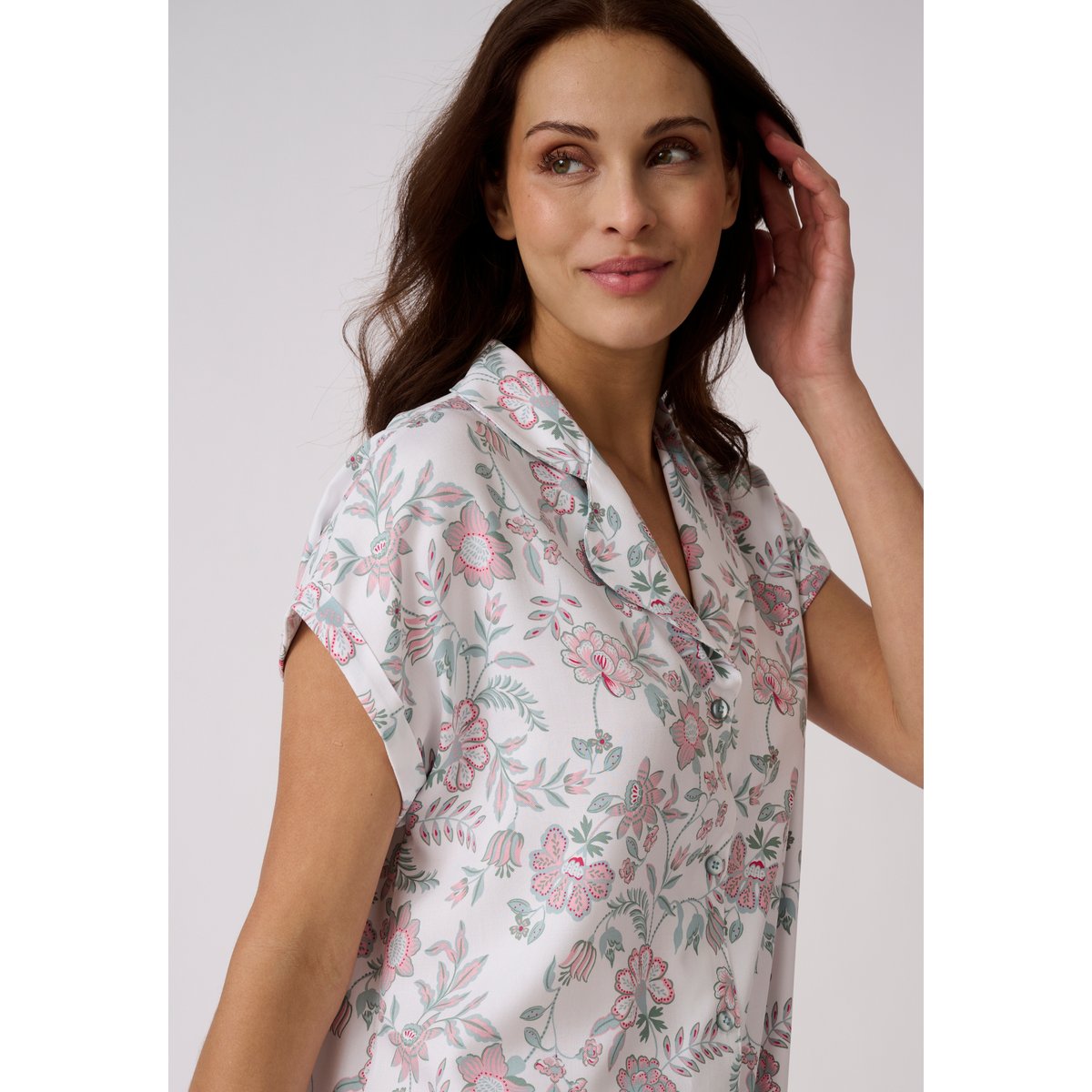 Chemise de nuit en pure viscose blanc bleu fleuri, DAMART