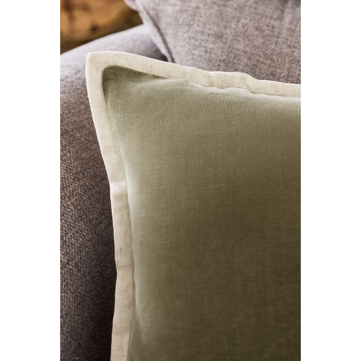 Coussin en chenille loxley vert, NEXT
