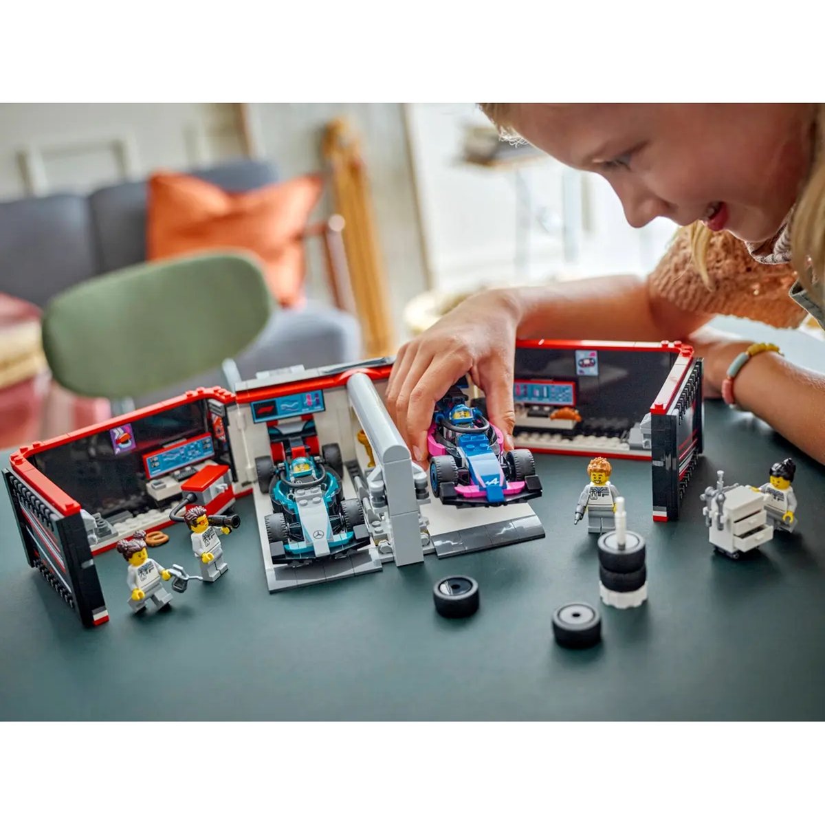 LEGO City - Garage de Formule 1 avec voitures Mercedes-AMG et Alpine - 60444 multicolore, LEGO