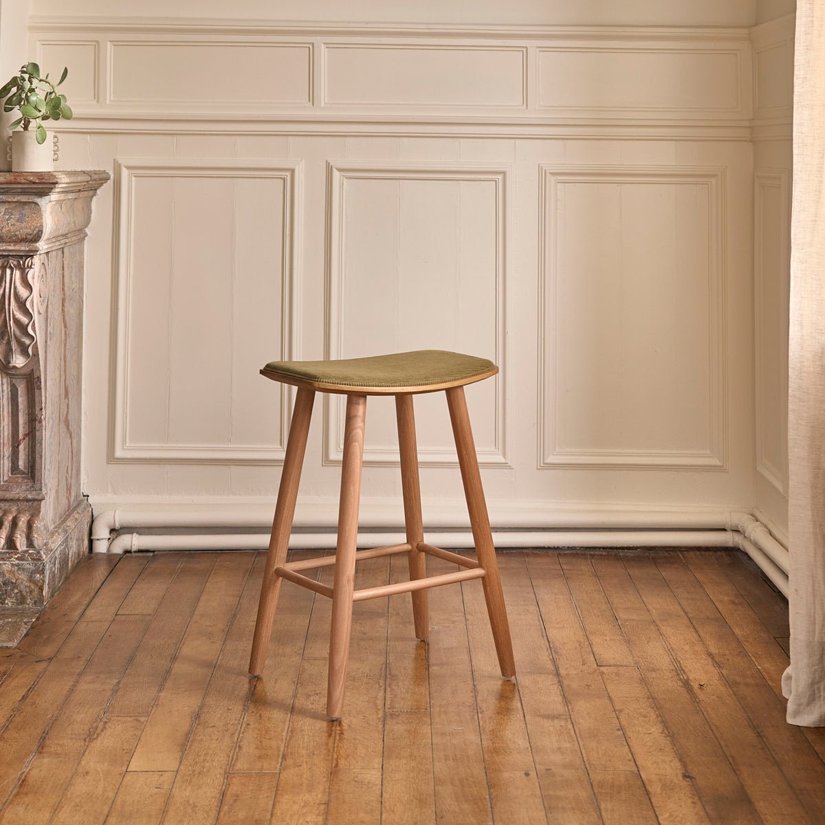 Tabouret de bar en teck massif et velours côtelé AMBRE kaki, BERAH GETAH