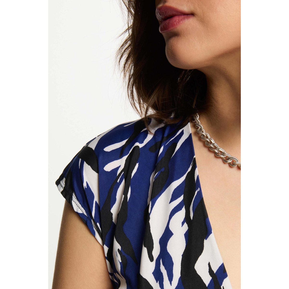 Robe courte ajustée imprimée multicolore, MORGAN