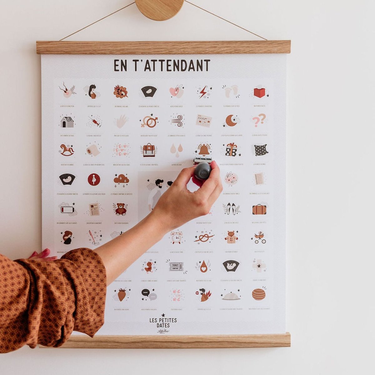 Affiche En t'attendant Originale beige, rose poudre, caramel, LES PETITES DATES 
