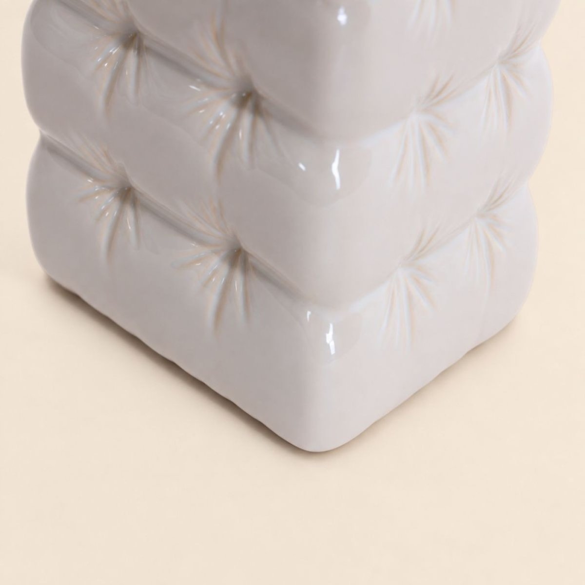 Vase design en céramique effet gonflé, H17m blanc, ORNAMI
