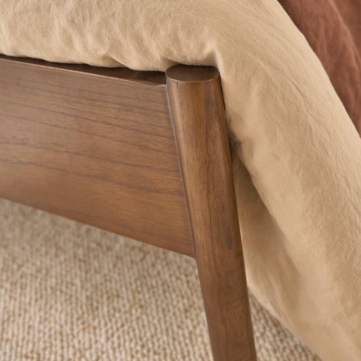 Lit en bois massif et cannage finition noyer 160 cm avec sommier LILA marron, BERAH GETAH