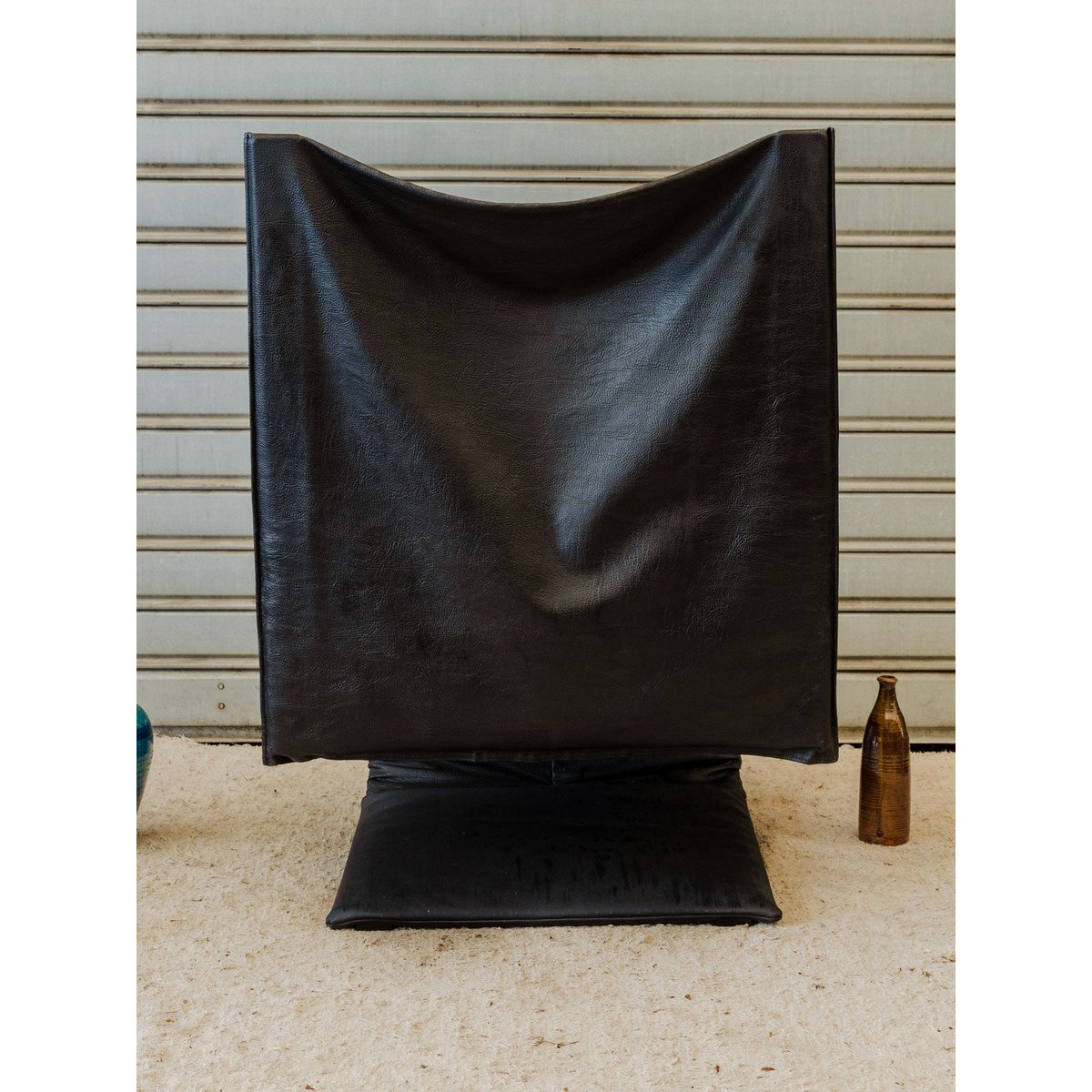 Fauteuil en cuir noir Jakob N°1441 - Bon état noir, DEBONGOUT