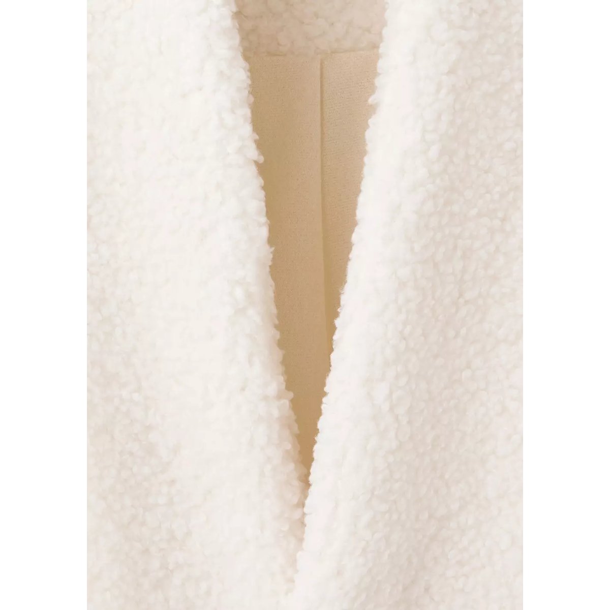 Gilet imitation mouton retourné croisé ivoire, MANGO
