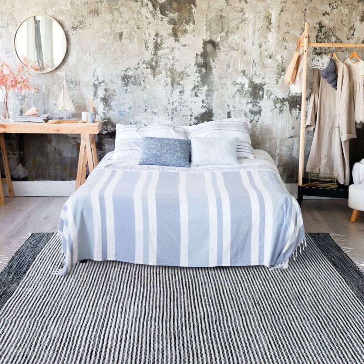 Tapis salon artisanal en coton gris blanc, THE DECO FACTORY