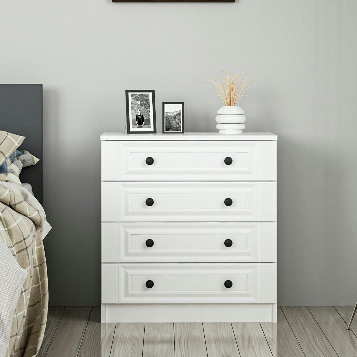 Commode blanche classique 4 tiroirs, boutons noirs MARFA blanc, PIER IMPORT