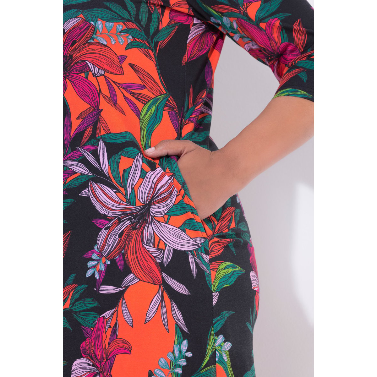 T-shirt motif à fleurs, coupe évasée noir, ULLA POPKEN