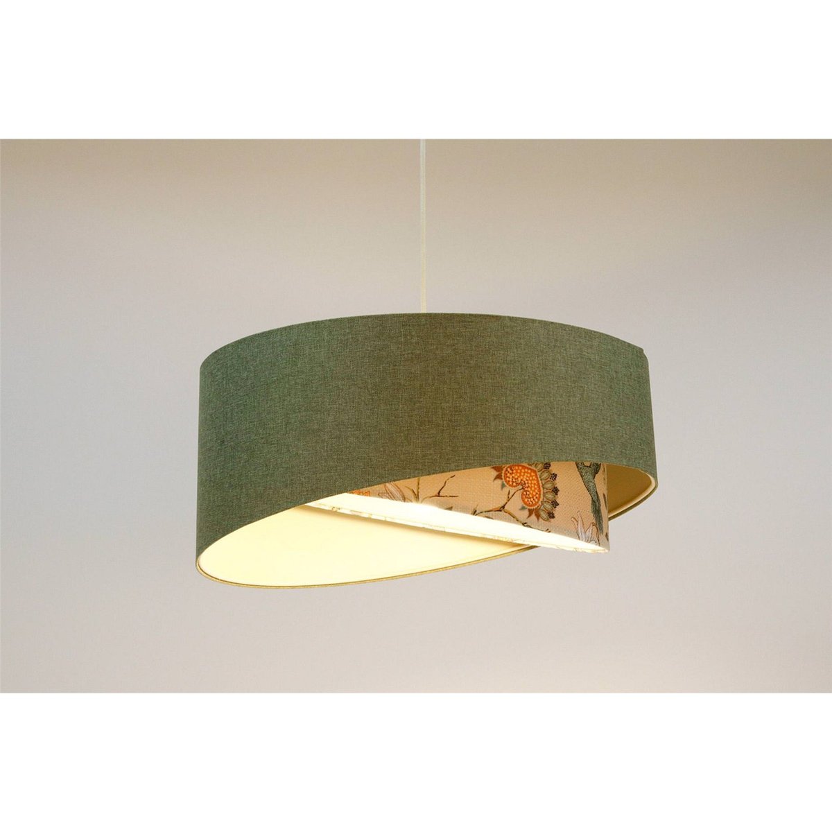 Suspension ronde en tissu style bohème Boho vert vintage avec base beige crème, BPS KONCEPT