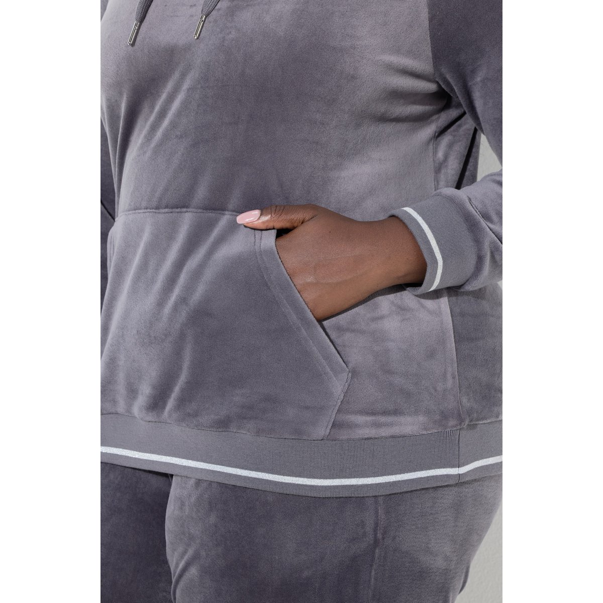 Sweat-shirt d'intérieur en velours gris foncé, ULLA POPKEN