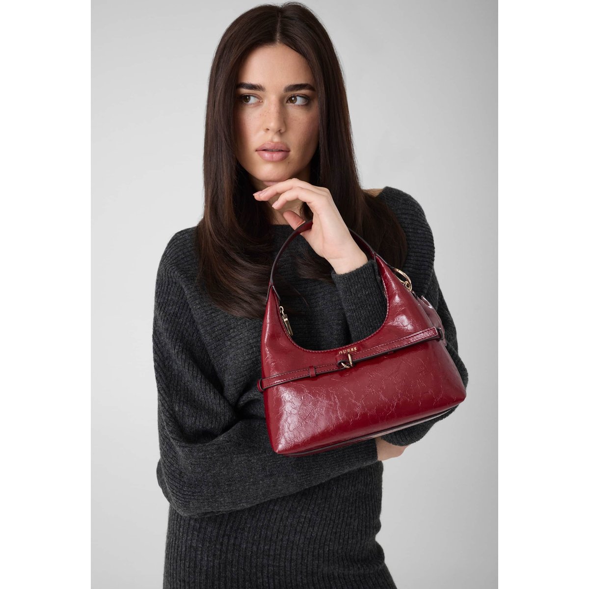 Taylor Mini Hobo rouge, GUESS