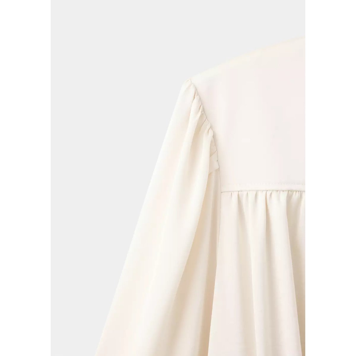 Blouse froncée à la taille cintrée écru, MANGO