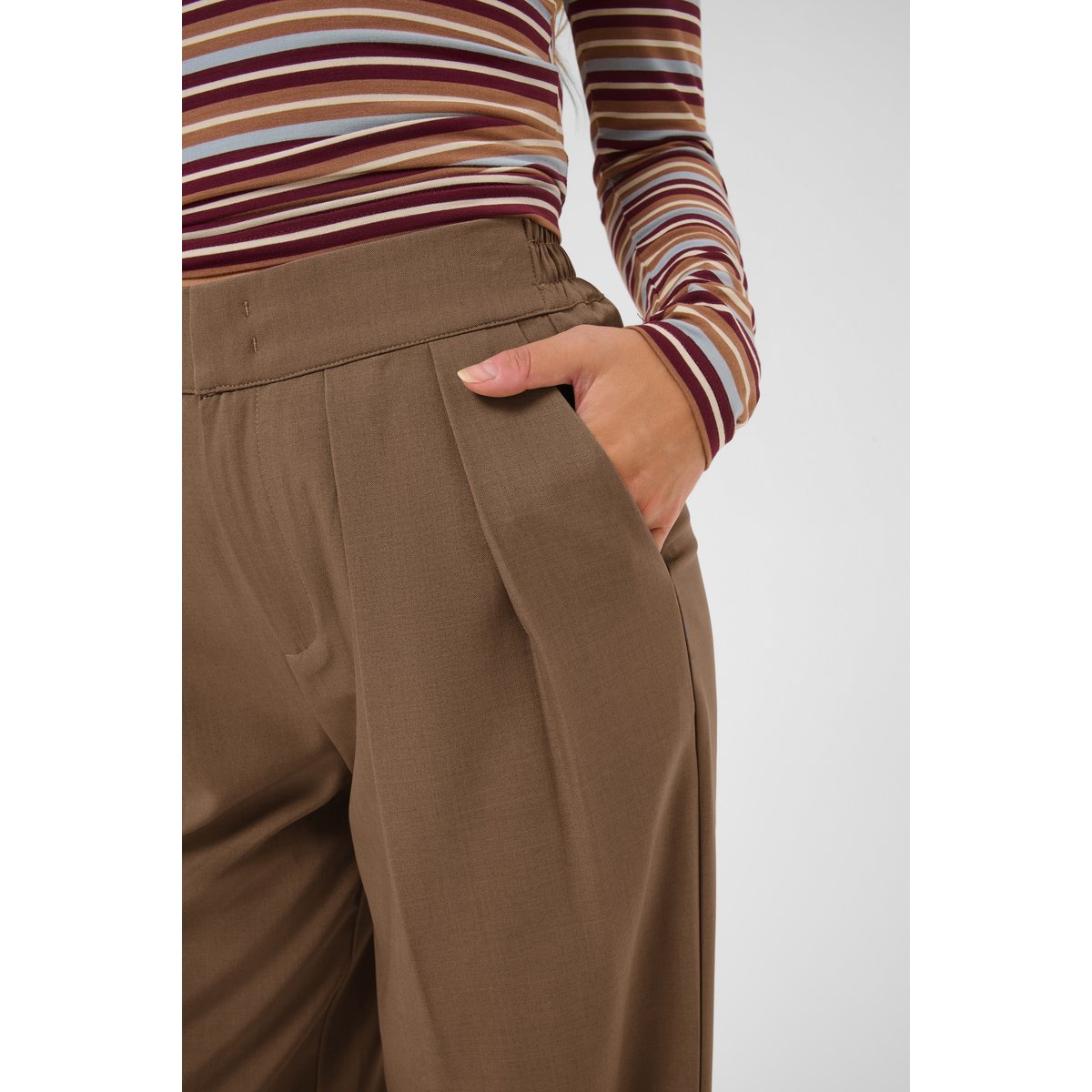Pantalon casual marron caribou, KAFFE