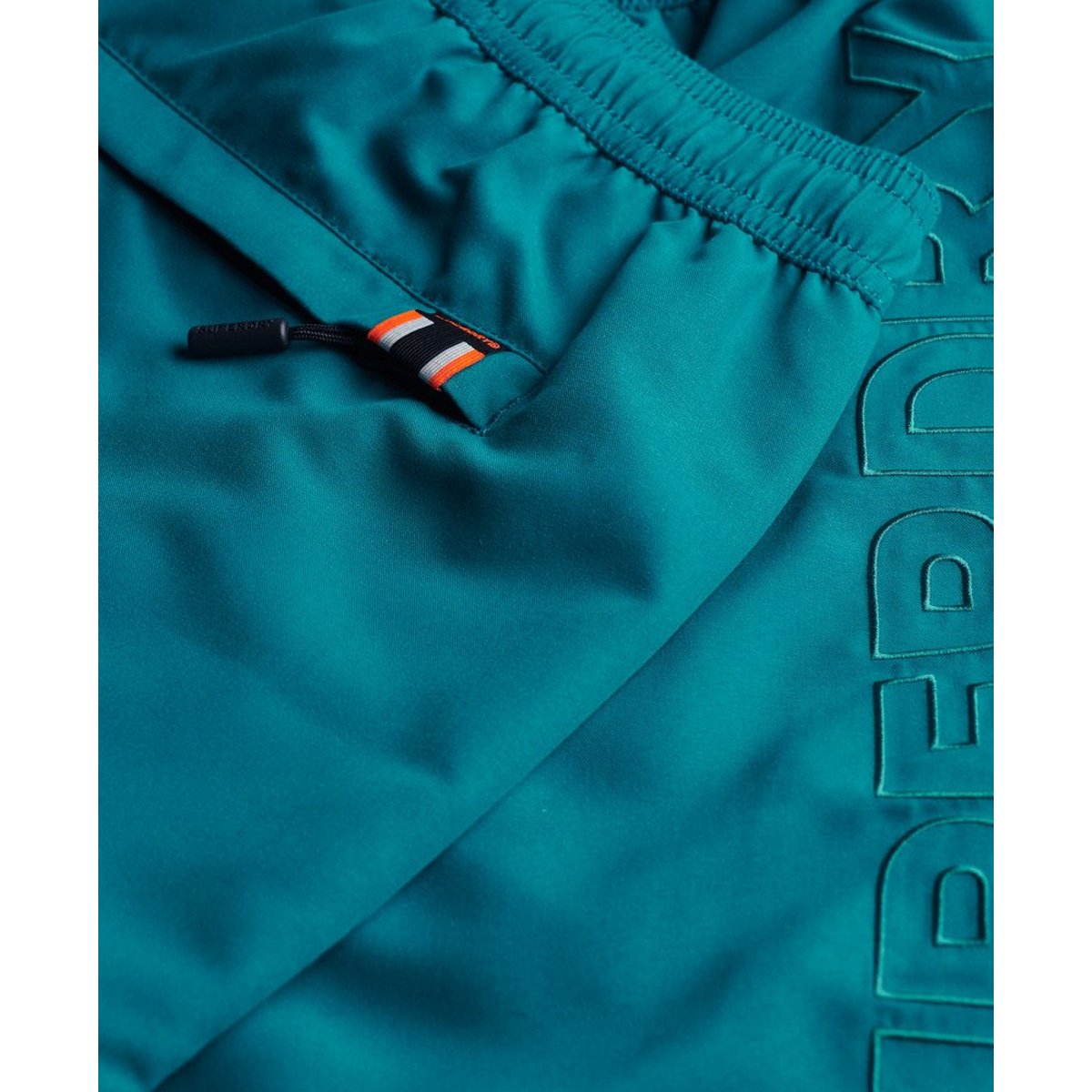 Short de bain haut de gamme brodé longueur 43 cm vert forêt, SUPERDRY
